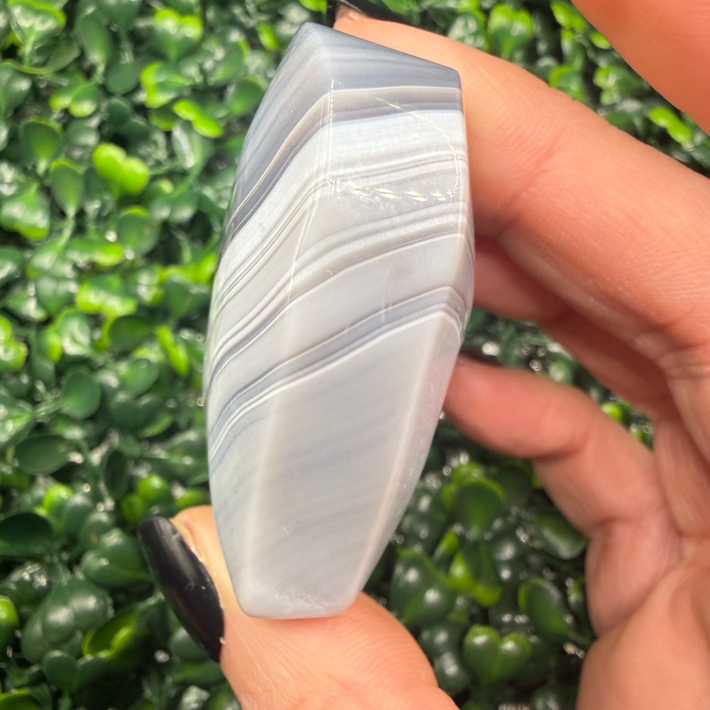 Blue Banded Agate Heart - Picture 4 of 6